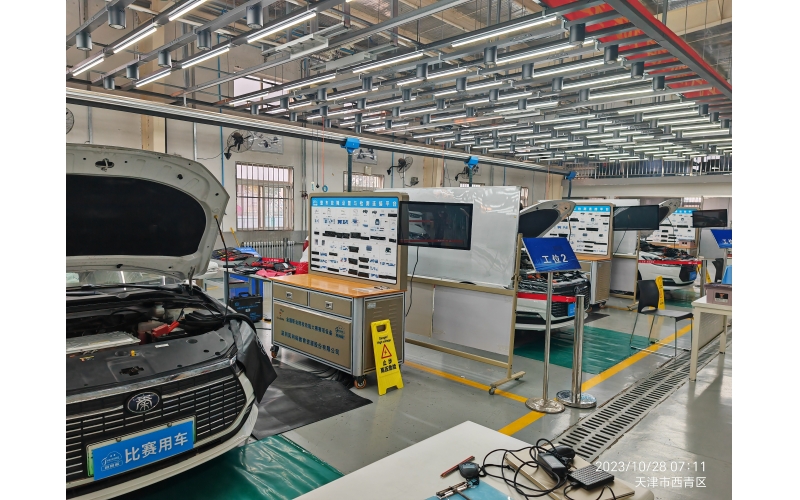 風(fēng)向標(biāo)助賽 - 第四屆“海河工匠杯”技能大賽（新能源汽車維修工賽項(xiàng)）圓滿舉辦